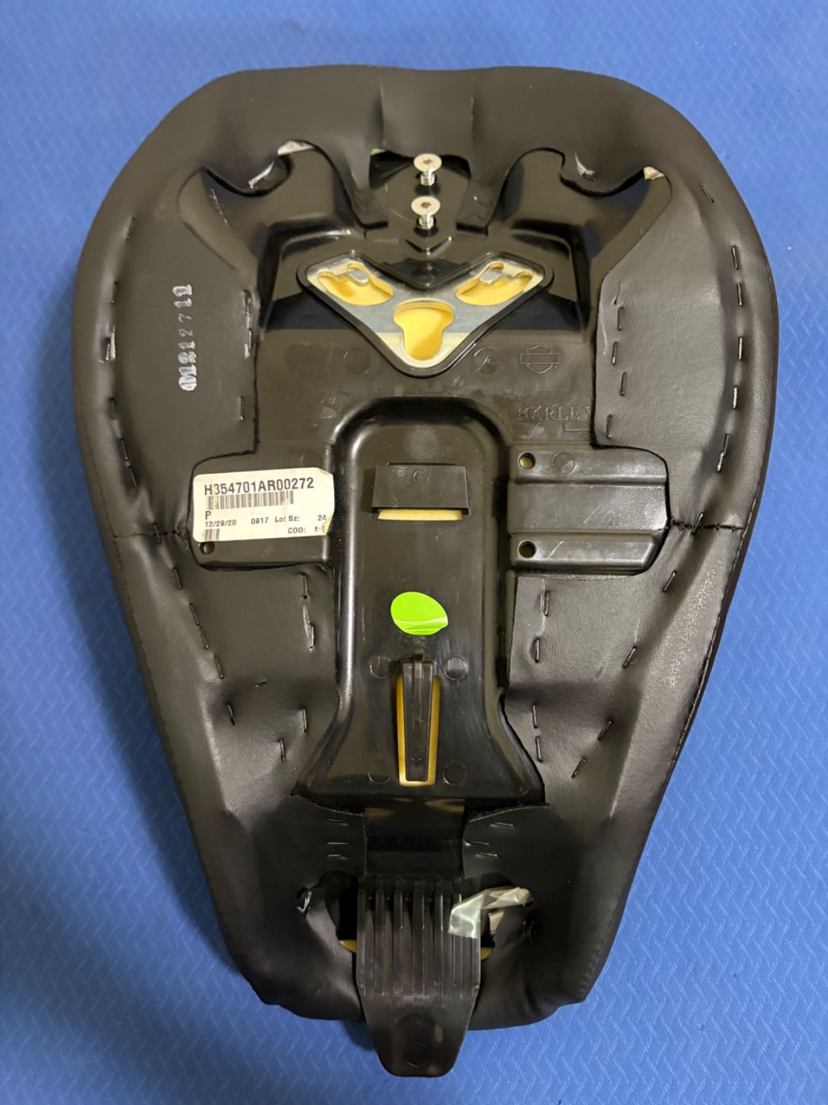 美品 Harley-Davidson ハーレー シート 純正シート XL スポーツスター