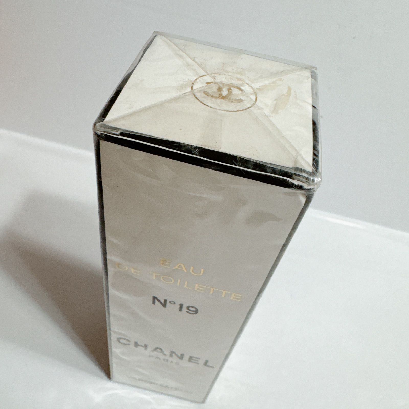 新品未開封　CHANEL シャネル N゜19 オードトワレ　香水　100ml ③ 未開封 CHANEL シャネル N°19 オードトワレ 香水 100ml - メルカリ
