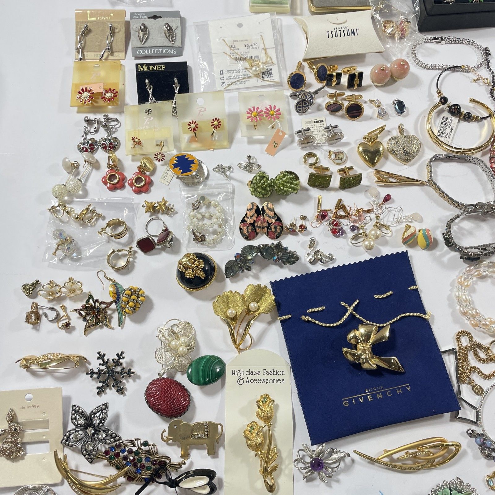☆ 希少 アクセサリー ジュエリー 約200個 大量 まとめ商品 ブローチ