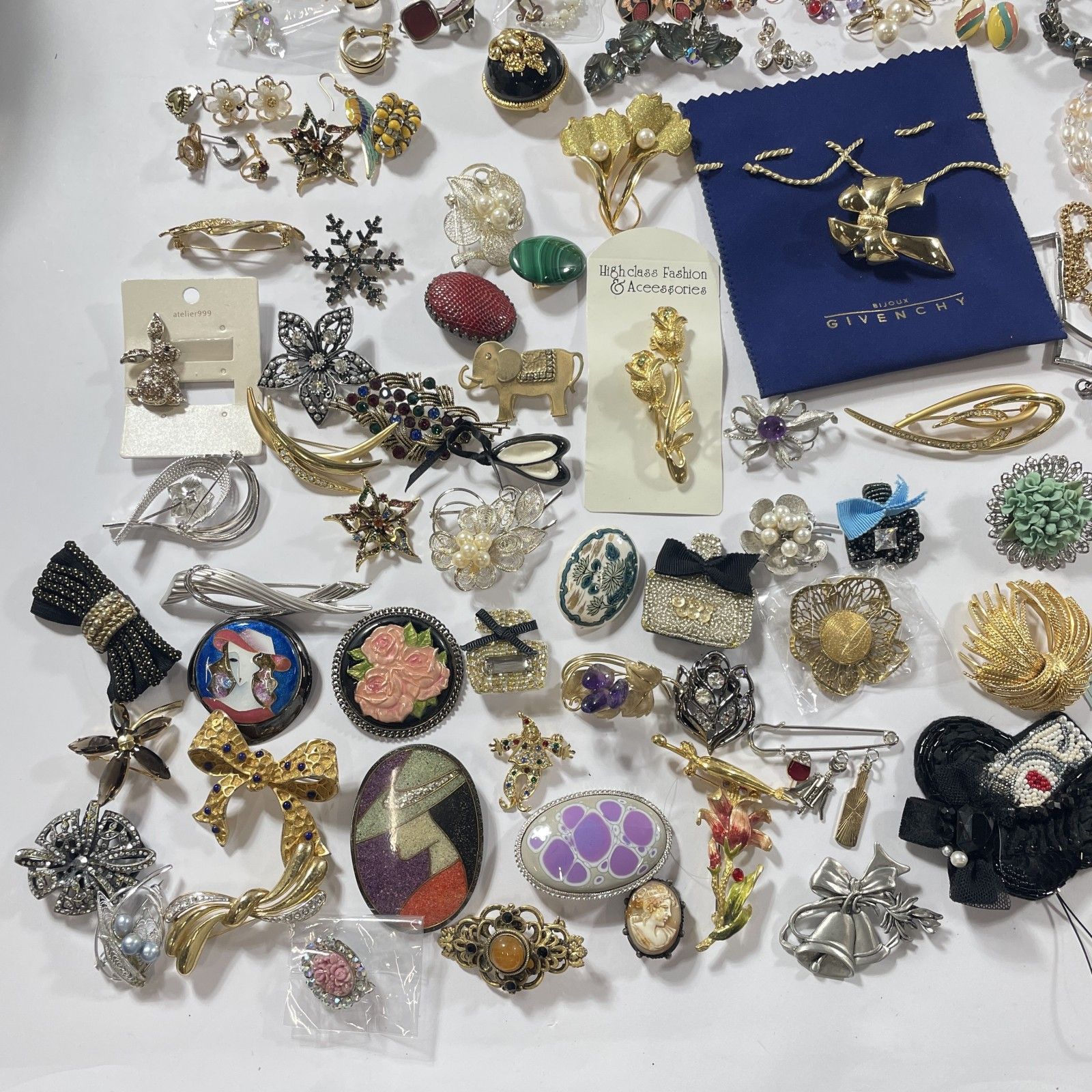 ☆ 希少 アクセサリー ジュエリー 約200個 大量 まとめ商品 ブローチ