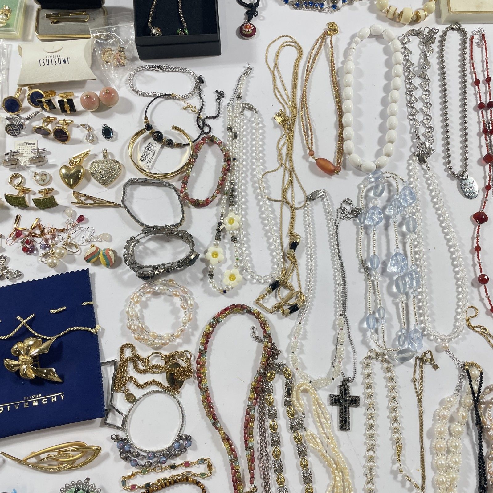 ☆ 希少 アクセサリー ジュエリー 約200個 大量 まとめ商品 ブローチ