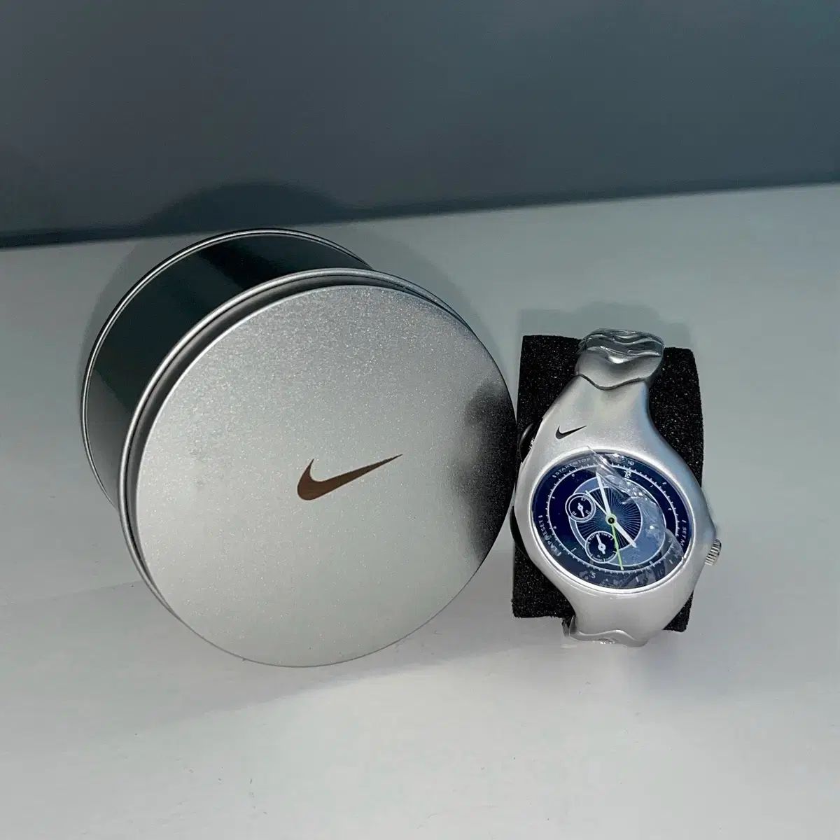 *新品* NIKE 00s メタル トライエクス リスト 商品