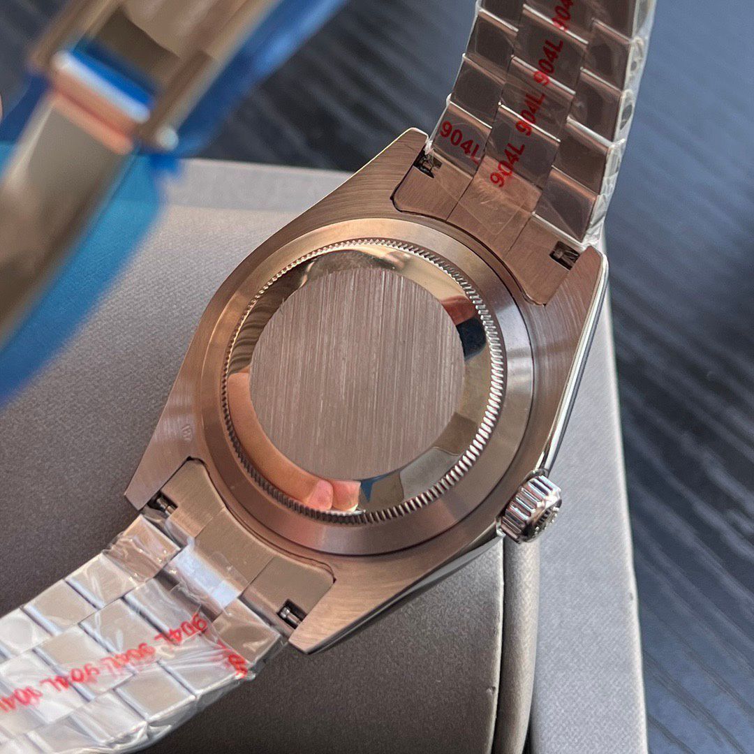 14今すぐ購入へようこそ! ！ROLEX未使用です グラデーションブルーの 