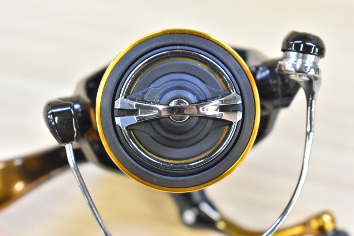 シマノ 18 ソアレ BB C2000SSPG スピニングリール SHIMANO SOARE