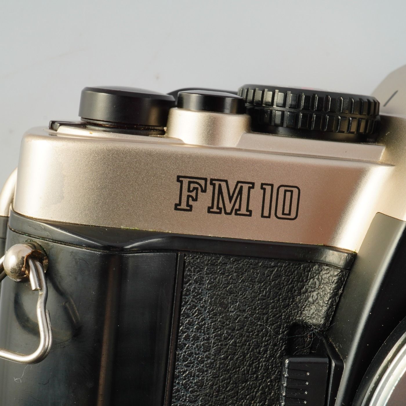 Nikon ニコン FM10 MF フィルム一眼レフカメラ - メルカリ