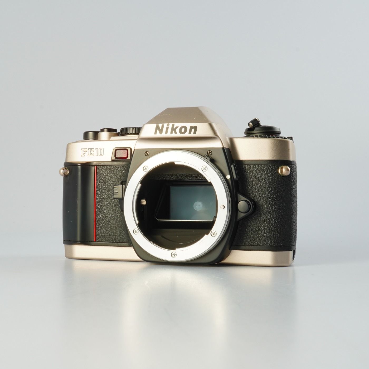 Nikon ニコン FM10 MF フィルム一眼レフカメラ - メルカリ
