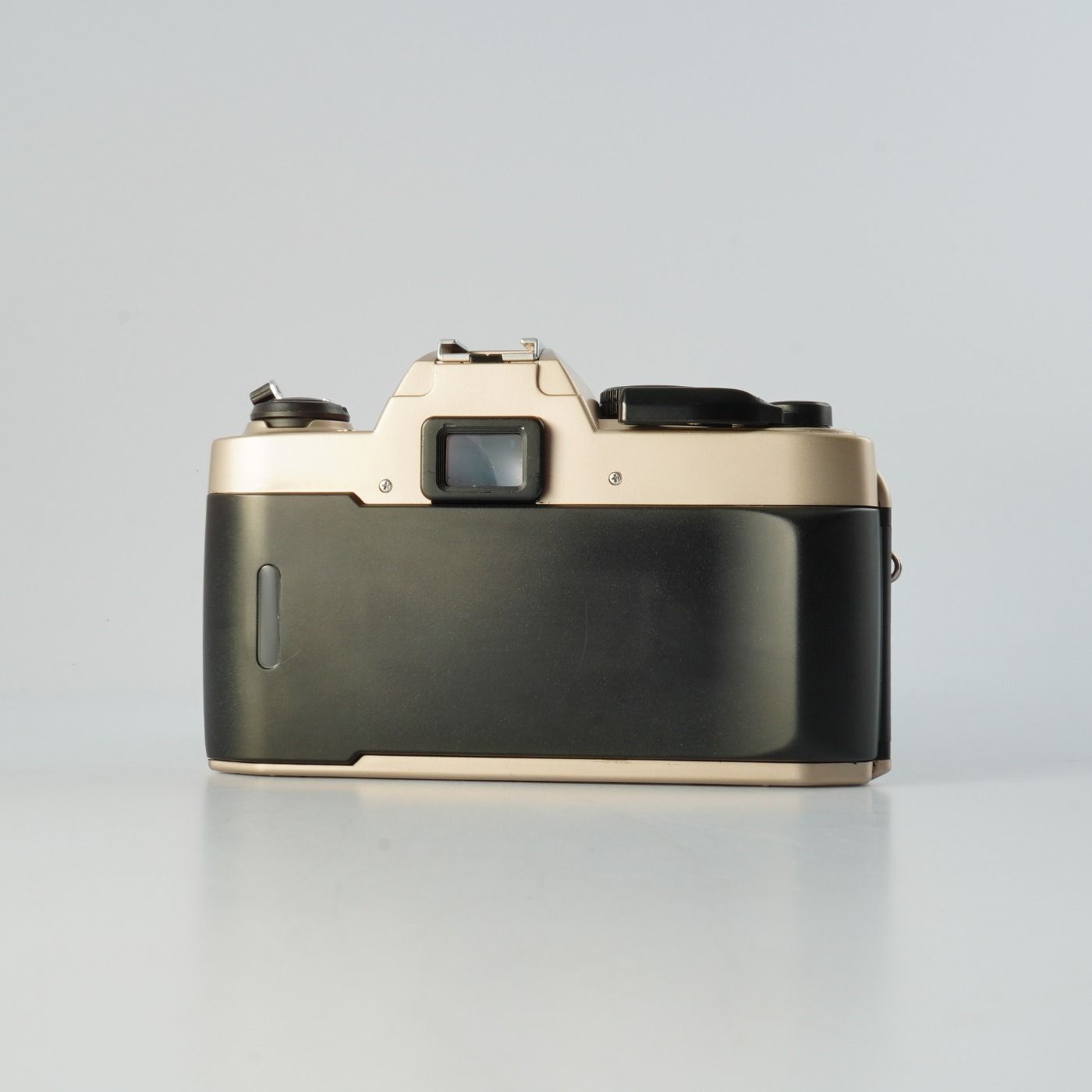 Nikon ニコン FM10 + Ai-S ZOOM Nikkor 35-70mm F/3.5-4.8 MF フィルム