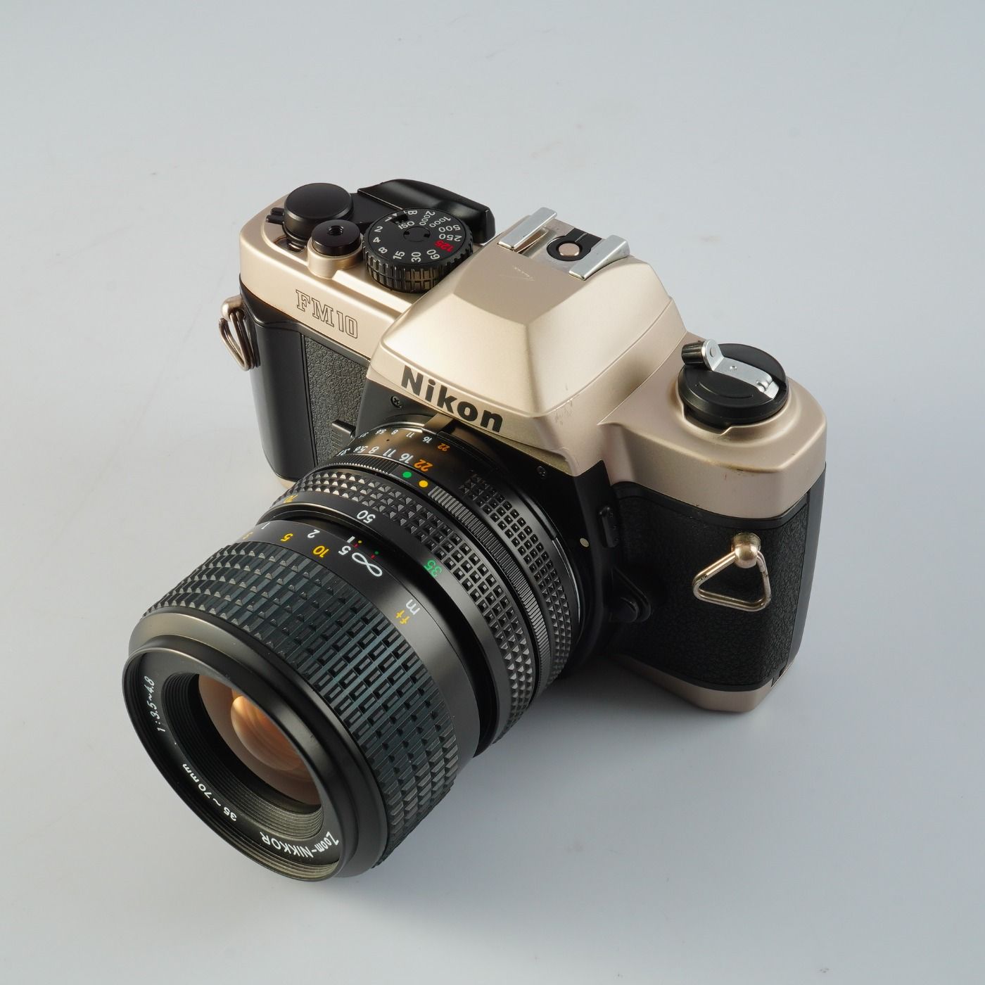 Nikon ニコン FM10 + Ai-S ZOOM Nikkor 35-70mm F/3.5-4.8 MF フィルム