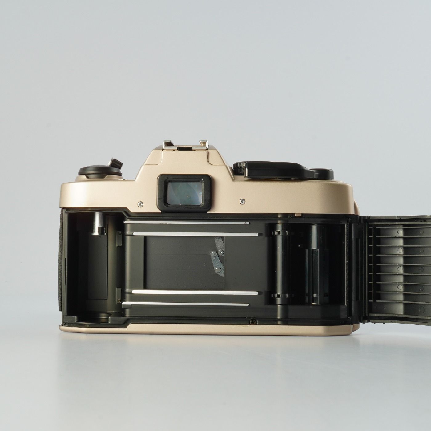 Nikon ニコン FM10 + Ai-S ZOOM Nikkor 35-70mm F/3.5-4.8 MF フィルム