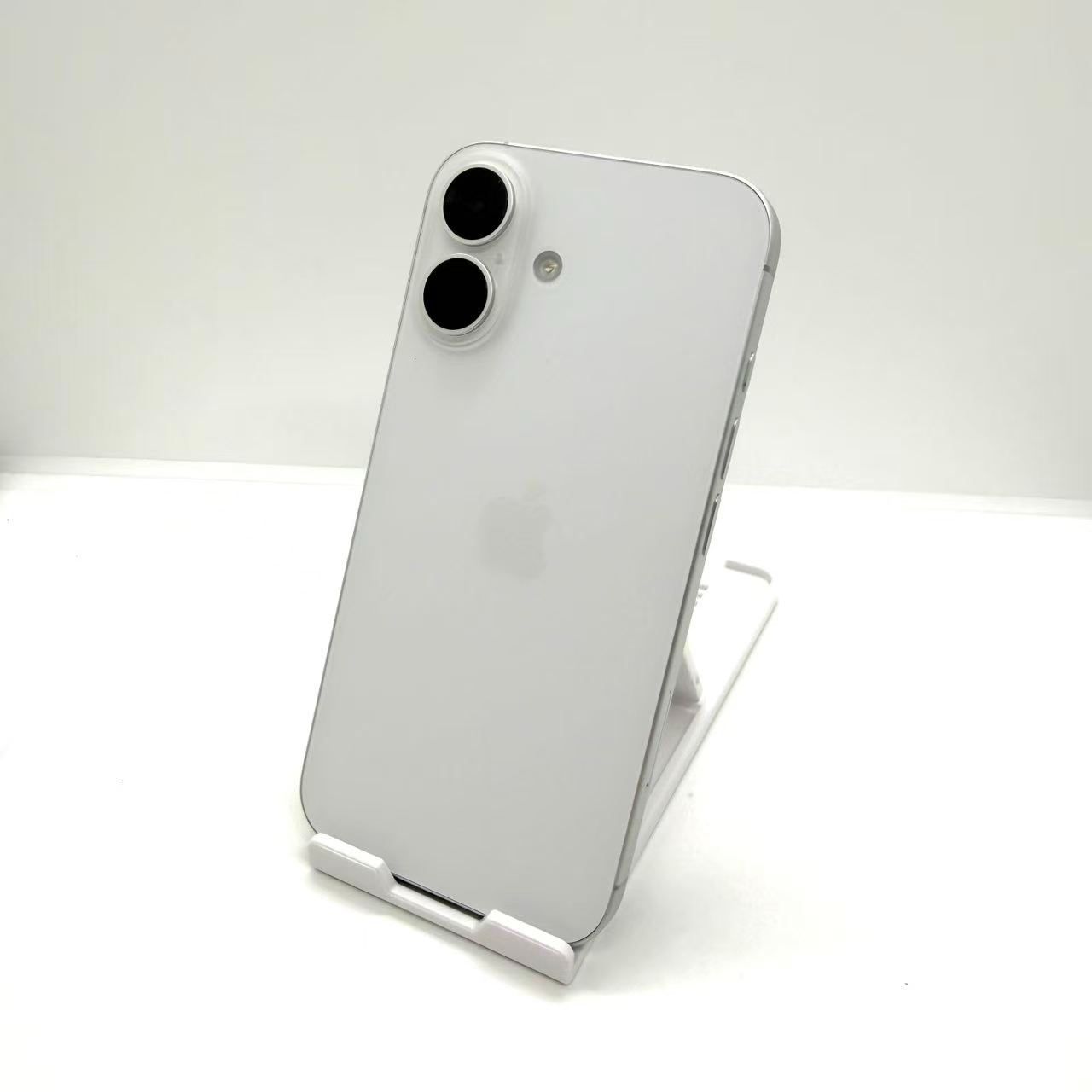 iPhone 16 128GB ホワイト SIMフリー Aランク - メルカリ