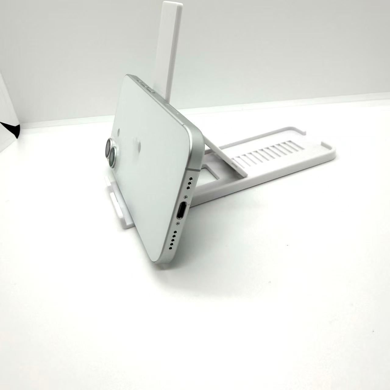 iPhone 16 128GB ホワイト SIMフリー Aランク - メルカリ