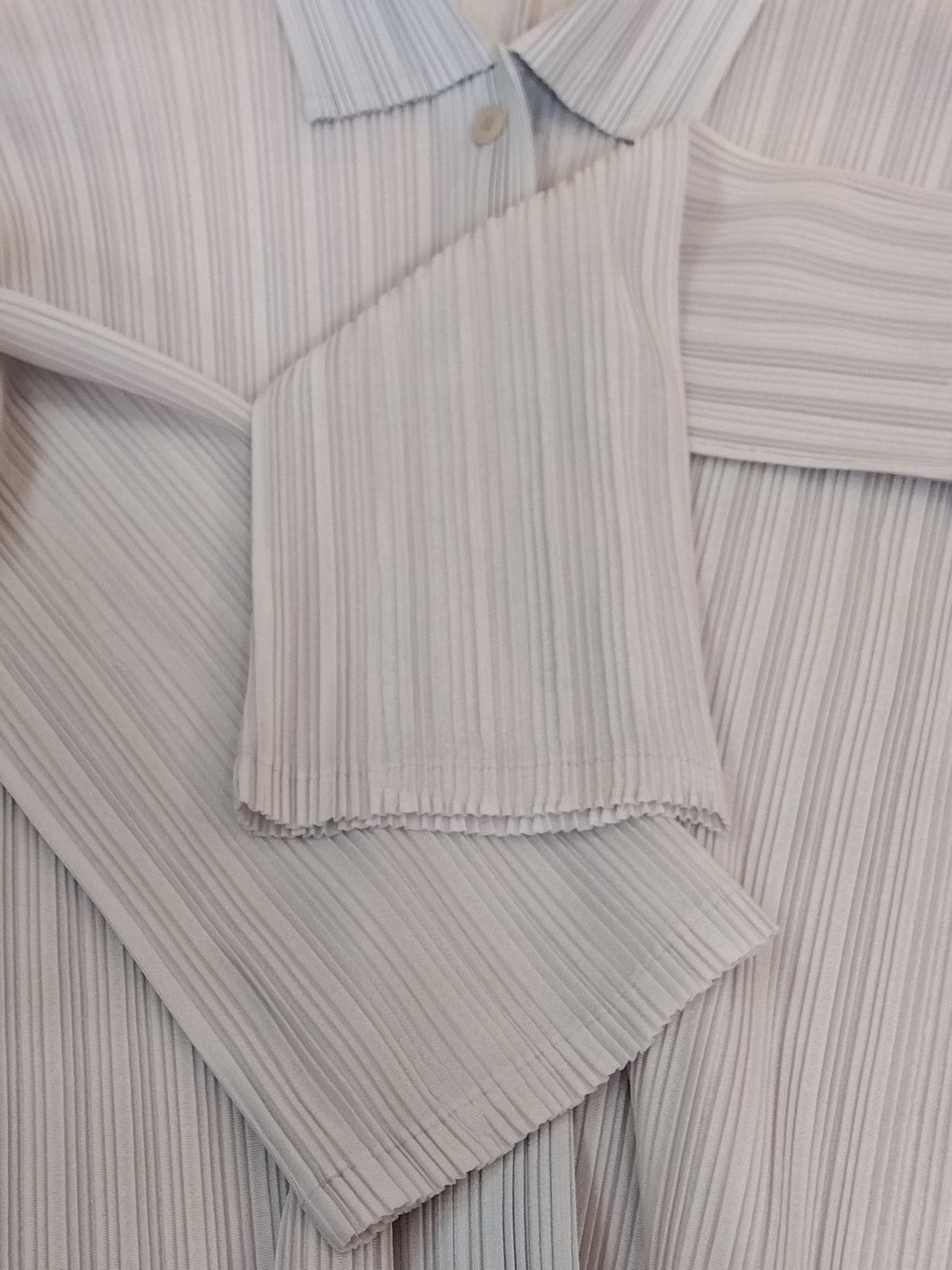 M17 プリーツプリーズ PLEATS PLEASE ライトグレー 長袖トップス
