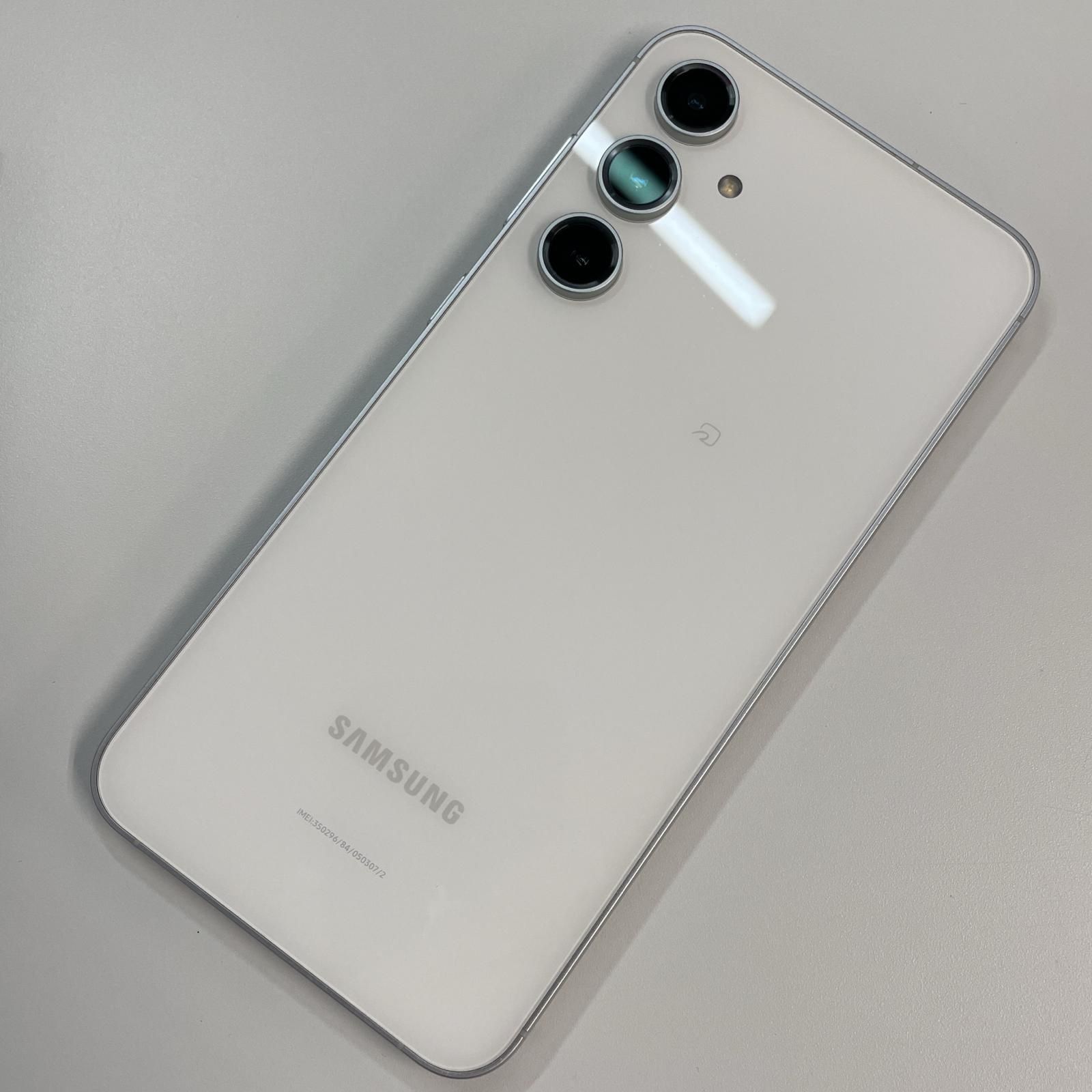 au Galaxy S23 FE SCG24 クリーム - メルカリ