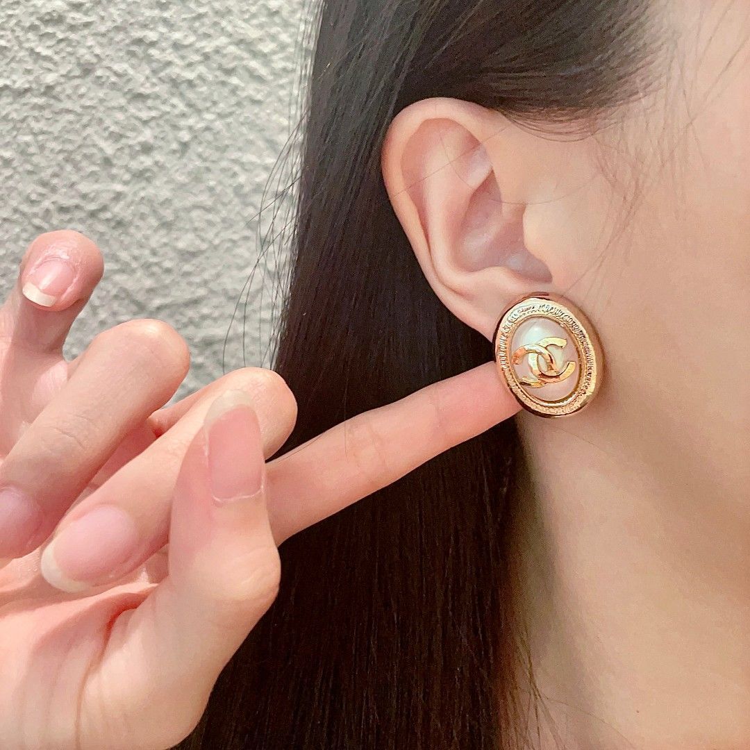 今日特価】Chanel ピアスレス ピアス 送料無料！在庫限定セール価格