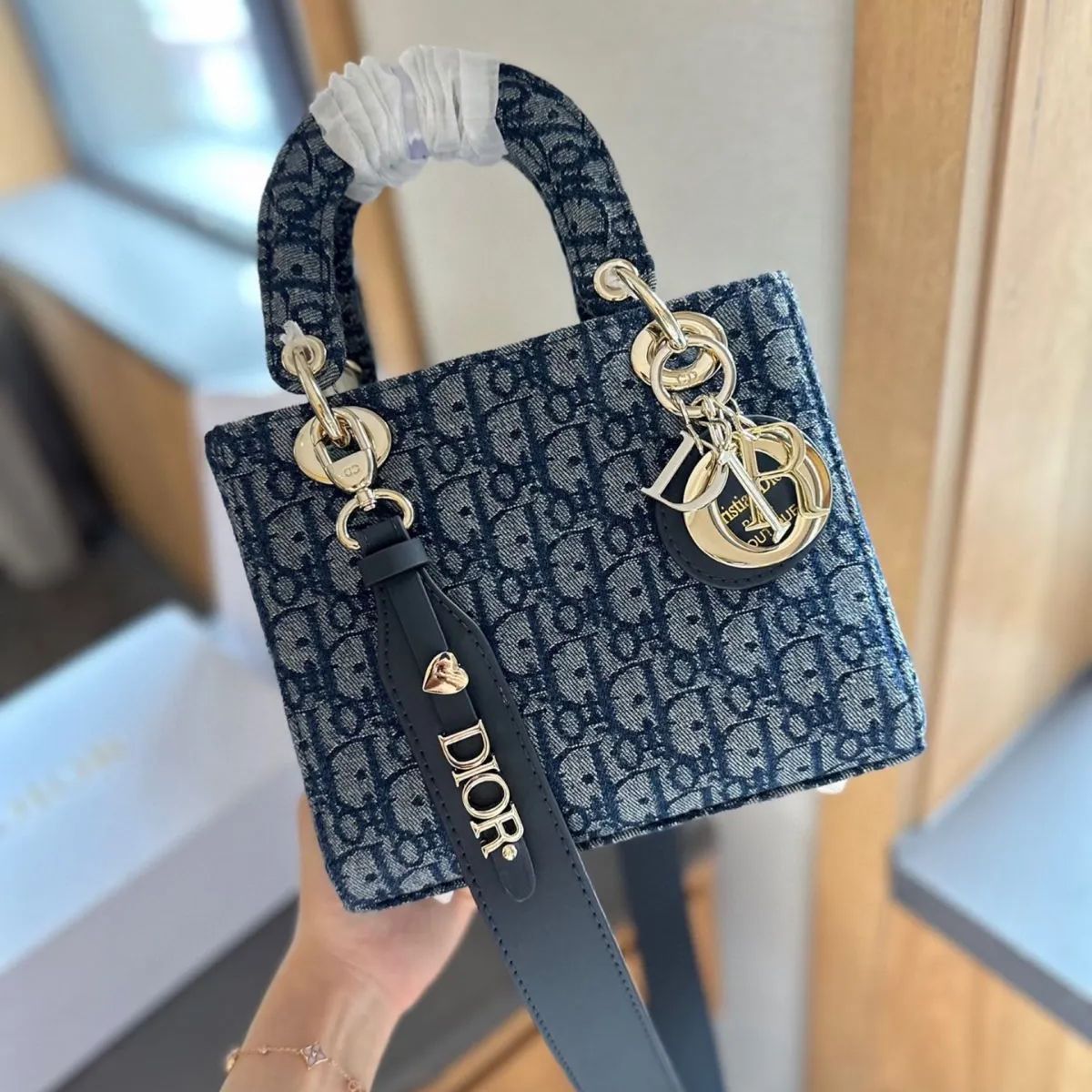 DIOR ダイアナ妃 ハンドバッグ ショルダーバッグ デニムバッグ｜本日 