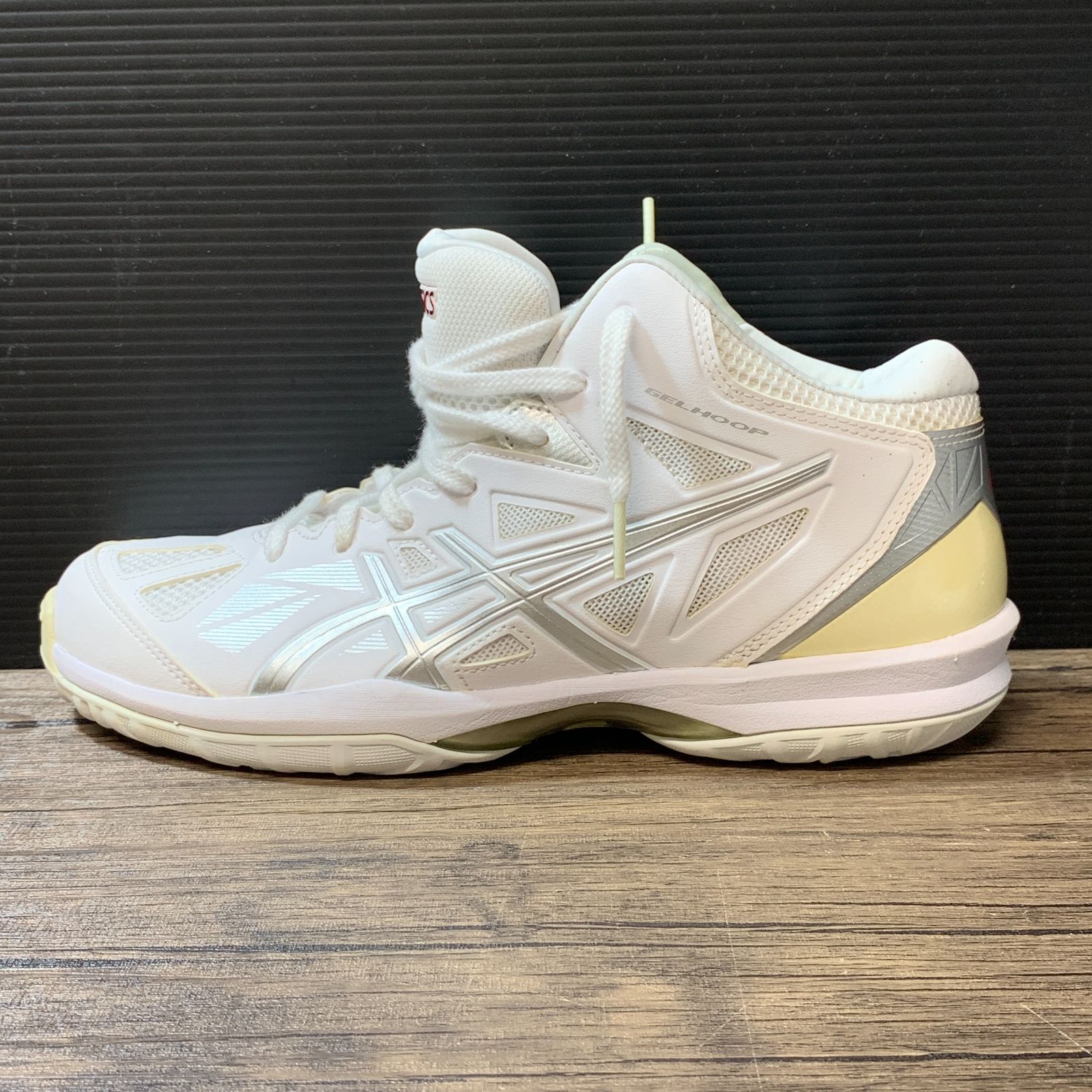 むつ58-052805】asics アシックス GELHOOP ゲルフープ V8-WIDE 27cm