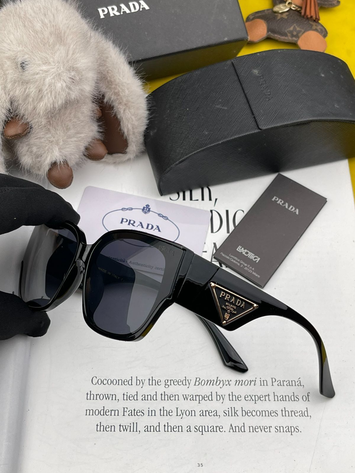 Prada 今日限定特価！】プラダ クラシックな四角形デザインの
