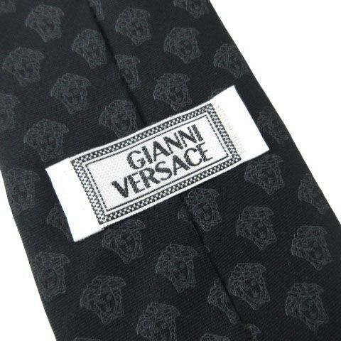 ジャンニヴェルサーチ ヴェルサーチェ GIANNI VERSACE メドゥーサ柄
