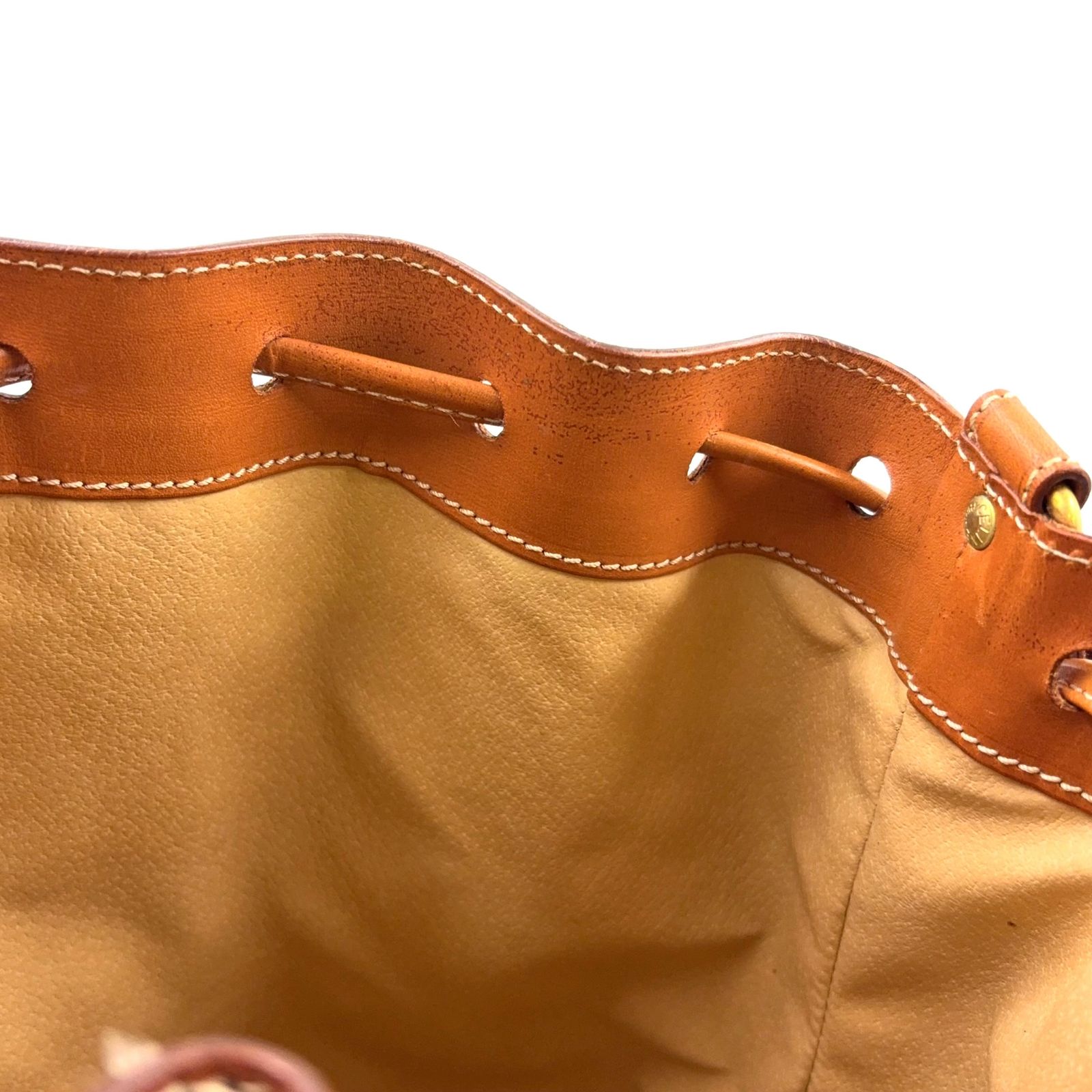 新着】CELINE マカダム柄 巾着 レザー、PVC ベージュ、ライトブラウン 
