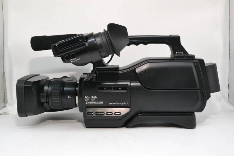 【C7072】AVCHDカムコーダーHXR-MC2000J 業務用ビデオカメラ □【美品】 ソニー SONY HXR-MC2000J HDビデオカメラ 業務用