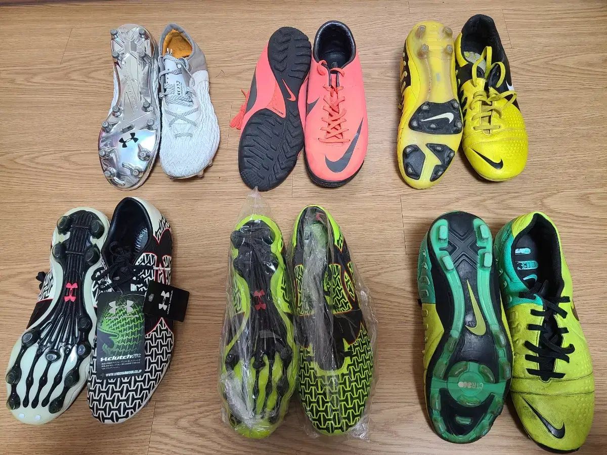 入手困難な各種サッカーシューズ、フットサルシューズ出品 【公式 