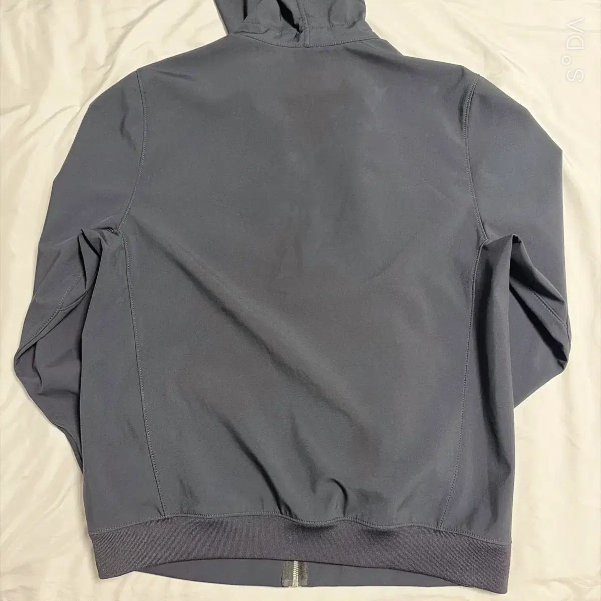 STONE ISLAND ストーンアイランド ライト ソフトシェル フード ジップ 