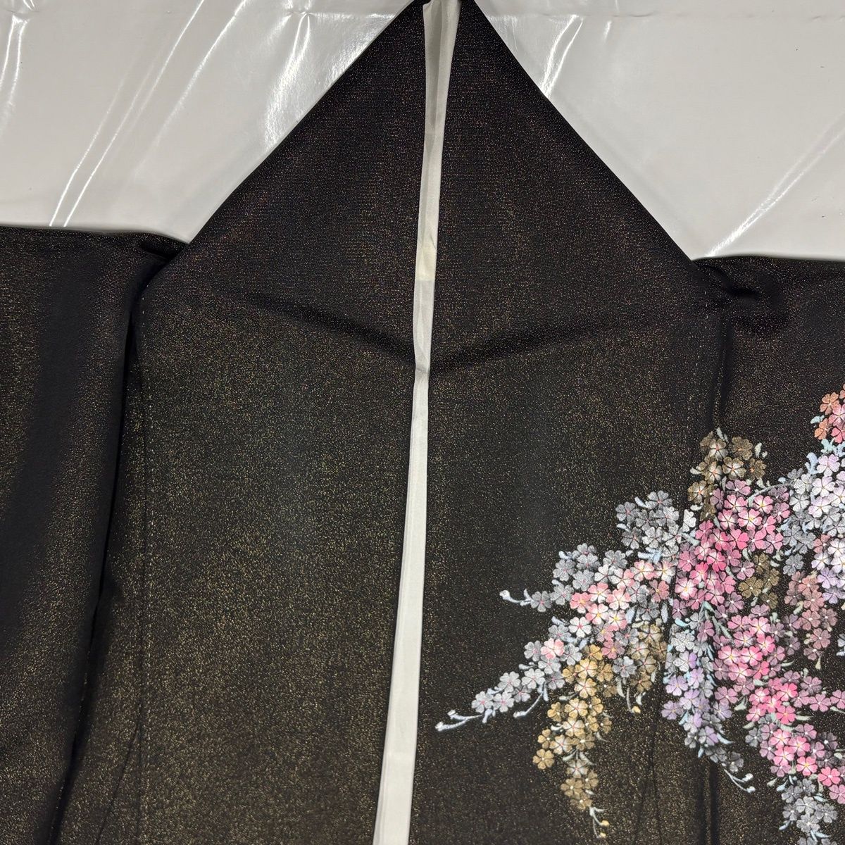 未使用品 訪問着 絞り 黒 枝垂れ桜 身丈162cm 裄丈67cm お洒落 袷 訪問着 身丈159.5cm 裄丈63cm S 袷 落款 枝垂れ桜 金通し 金彩 黒 正絹
