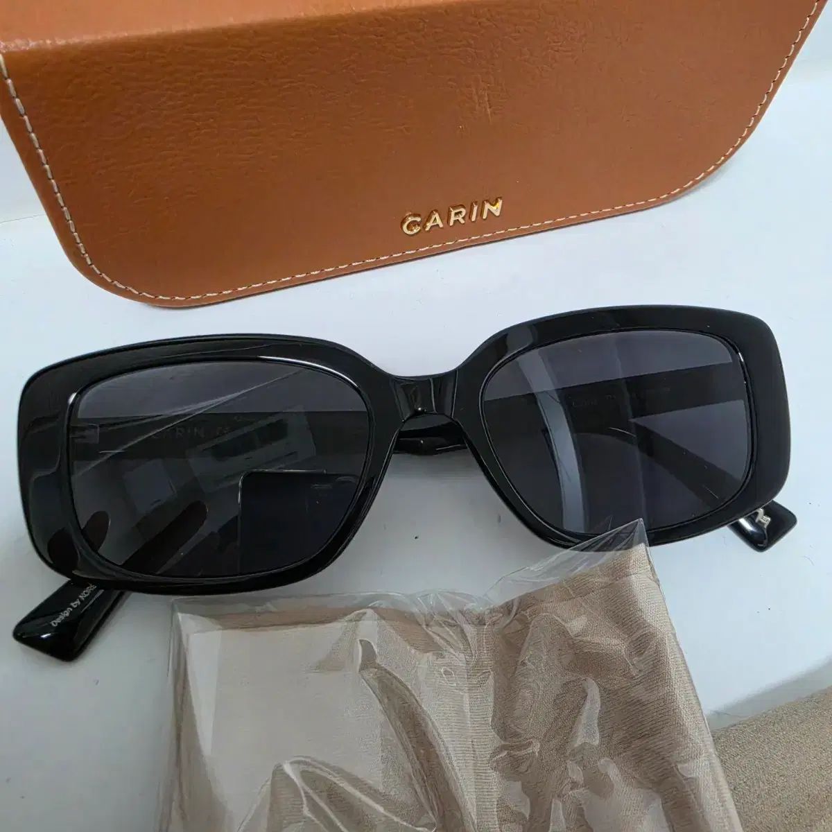CARIN CARA C1 カリン サングラス (ケース含む) - メルカリ