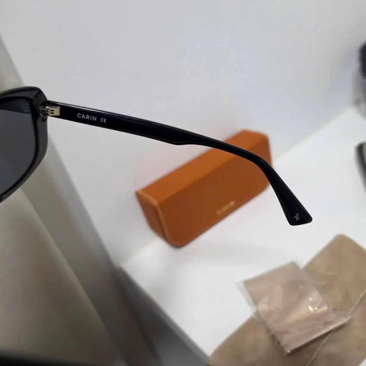 CARIN CARA C1 カリン サングラス (ケース含む) - メルカリ