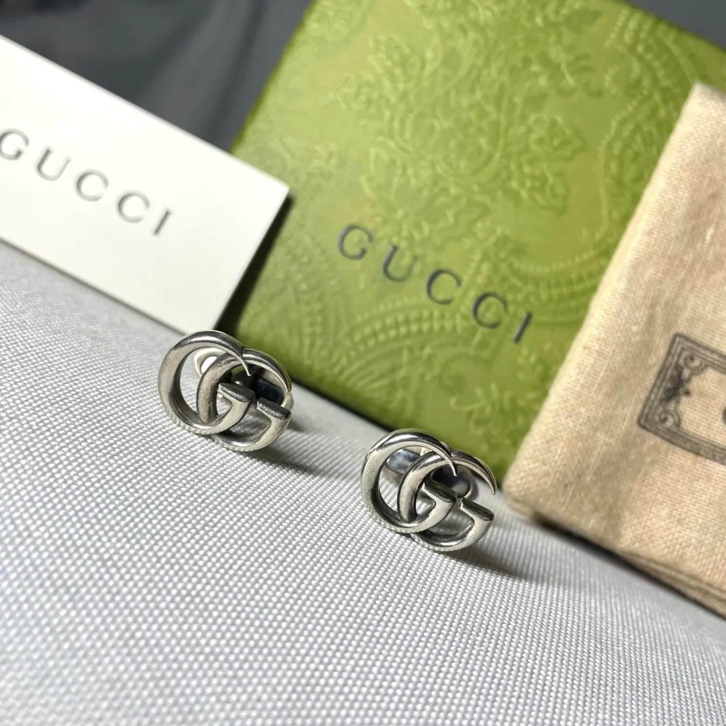 美品 近年モデル GUCCI グッチ インターロッキング マーモントG 艶消し