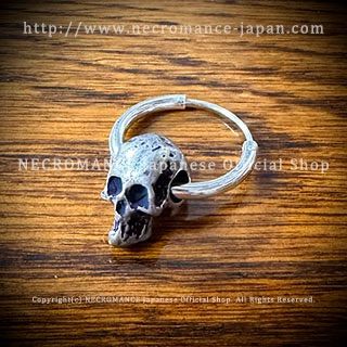 新品】スカルピアス <ミディアムスカル> NECROMANCE ネクロマンス 骸骨
