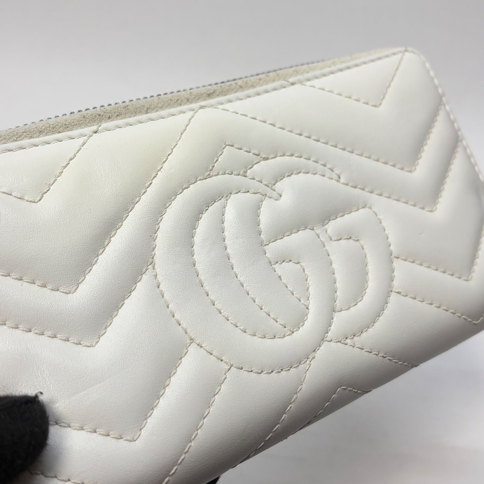 4537 GUCCI グッチ マーモント GG インターロッキング ラウンド 