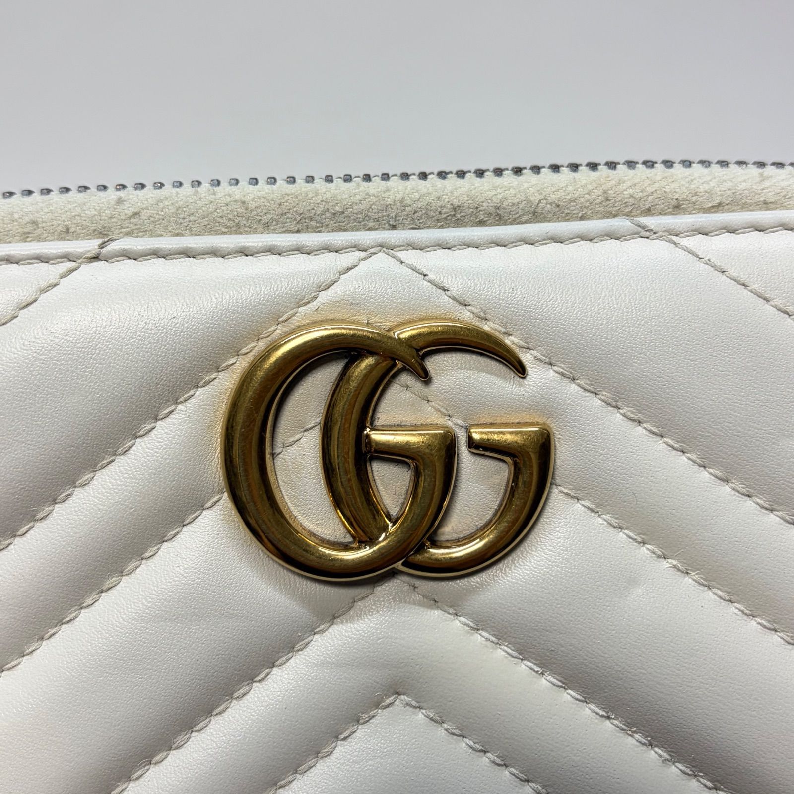 4537 GUCCI グッチ マーモント GG インターロッキング ラウンド 