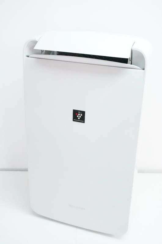 【中古】C SHARPシャープ 冷風・衣類乾燥除湿機 コンパクトクール CM-J100-W プラズマクラスター搭載
