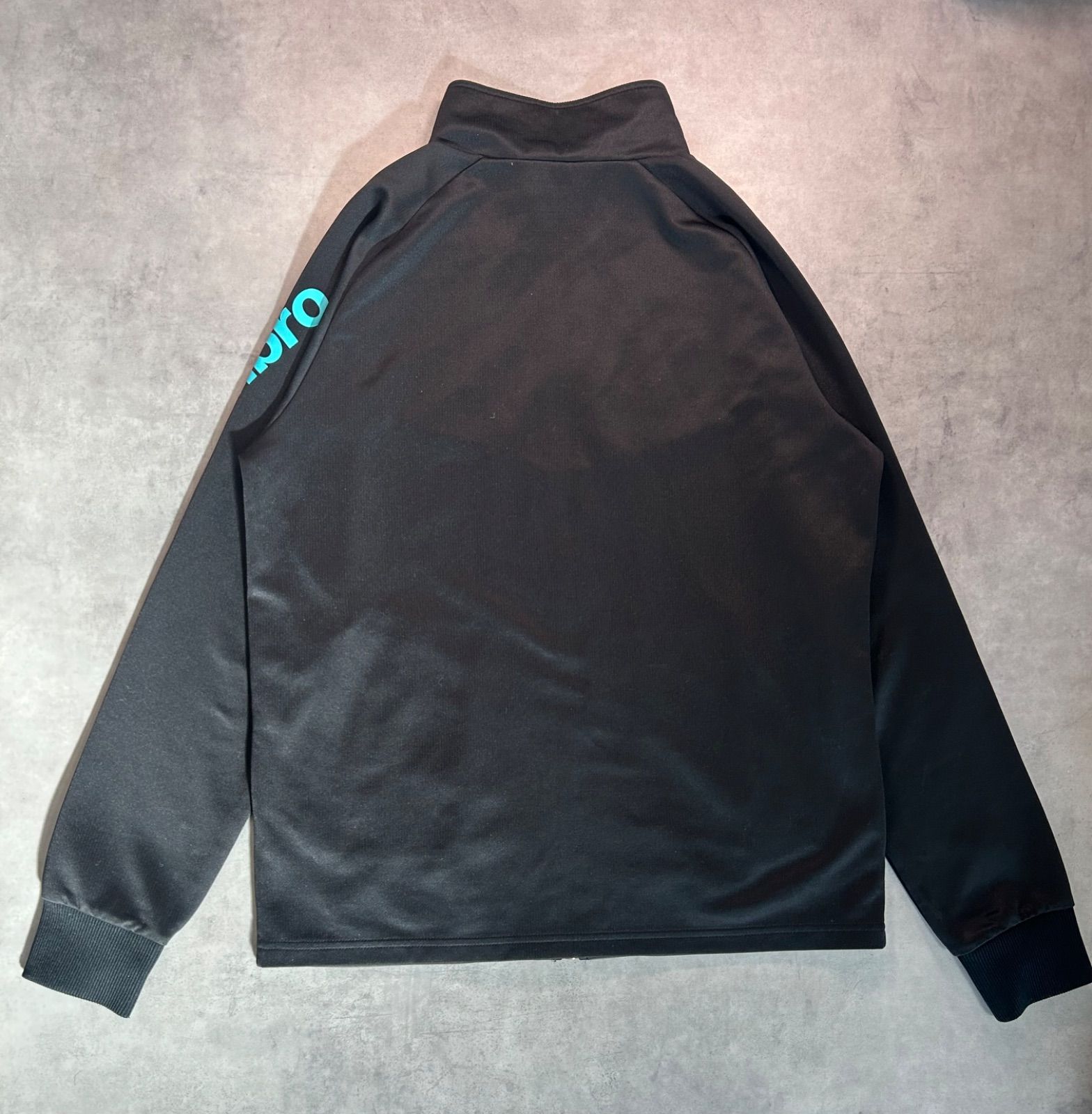 美品】umbro アンブロ ジャージ トラックジャケット 黒×グレー Mサイズ 