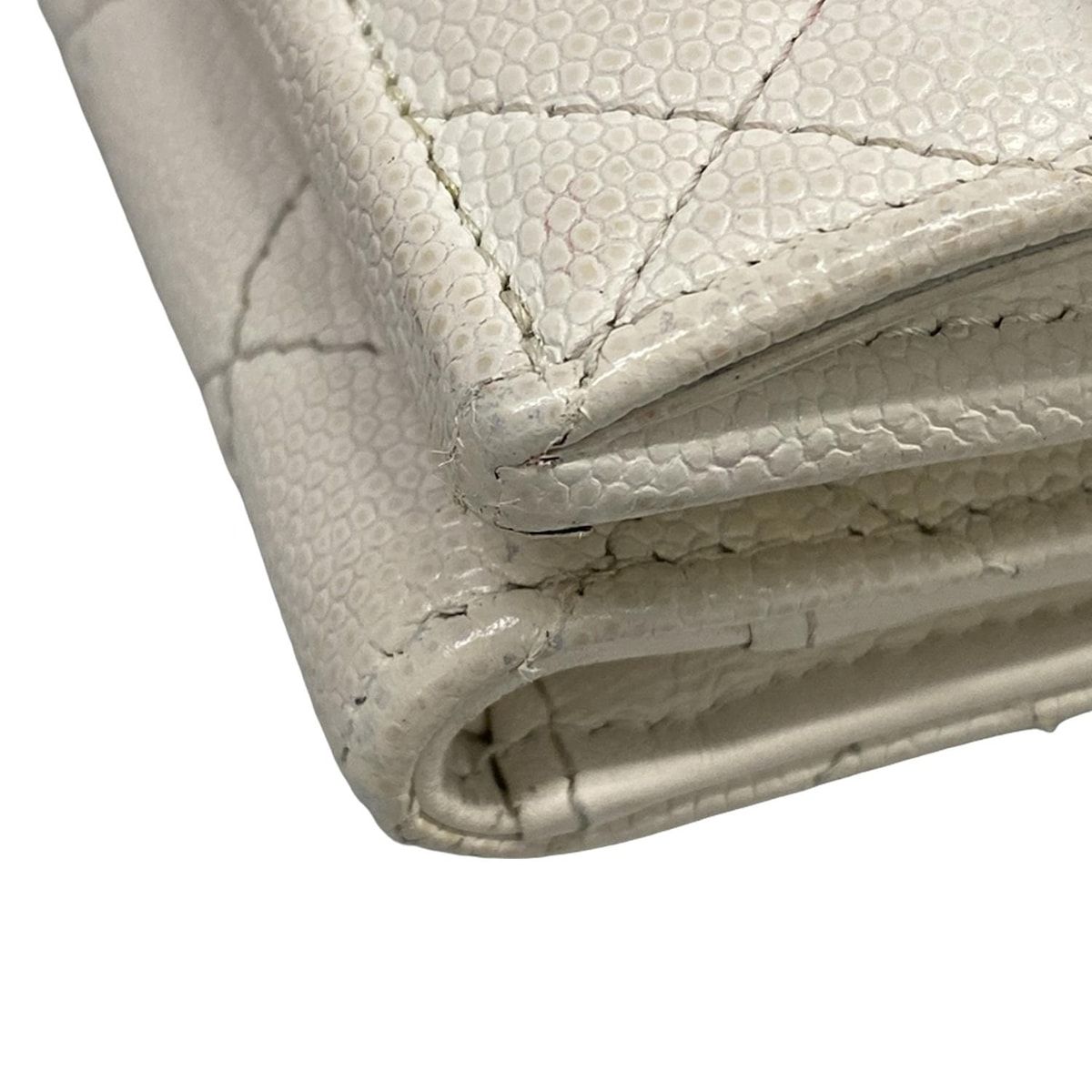 CHANEL(シャネル) 3つ折り財布 マトラッセ 白 シルバー金具 - メルカリ