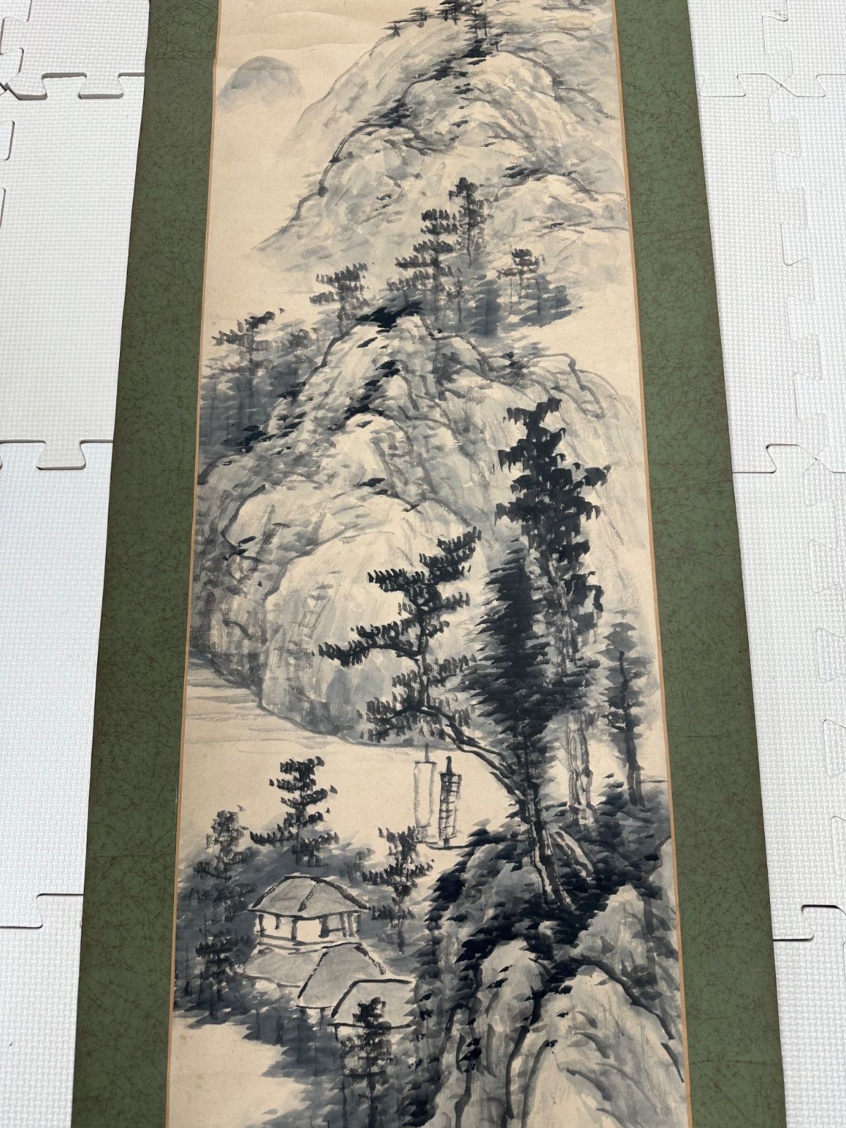 ③③アンティーク　水墨画　掛け軸　月　吾山在銘　捺印有り　月&雁 掛軸 山水画 水墨画 掛け軸 日本画 中国画 古美術 骨董品 - メルカリ
