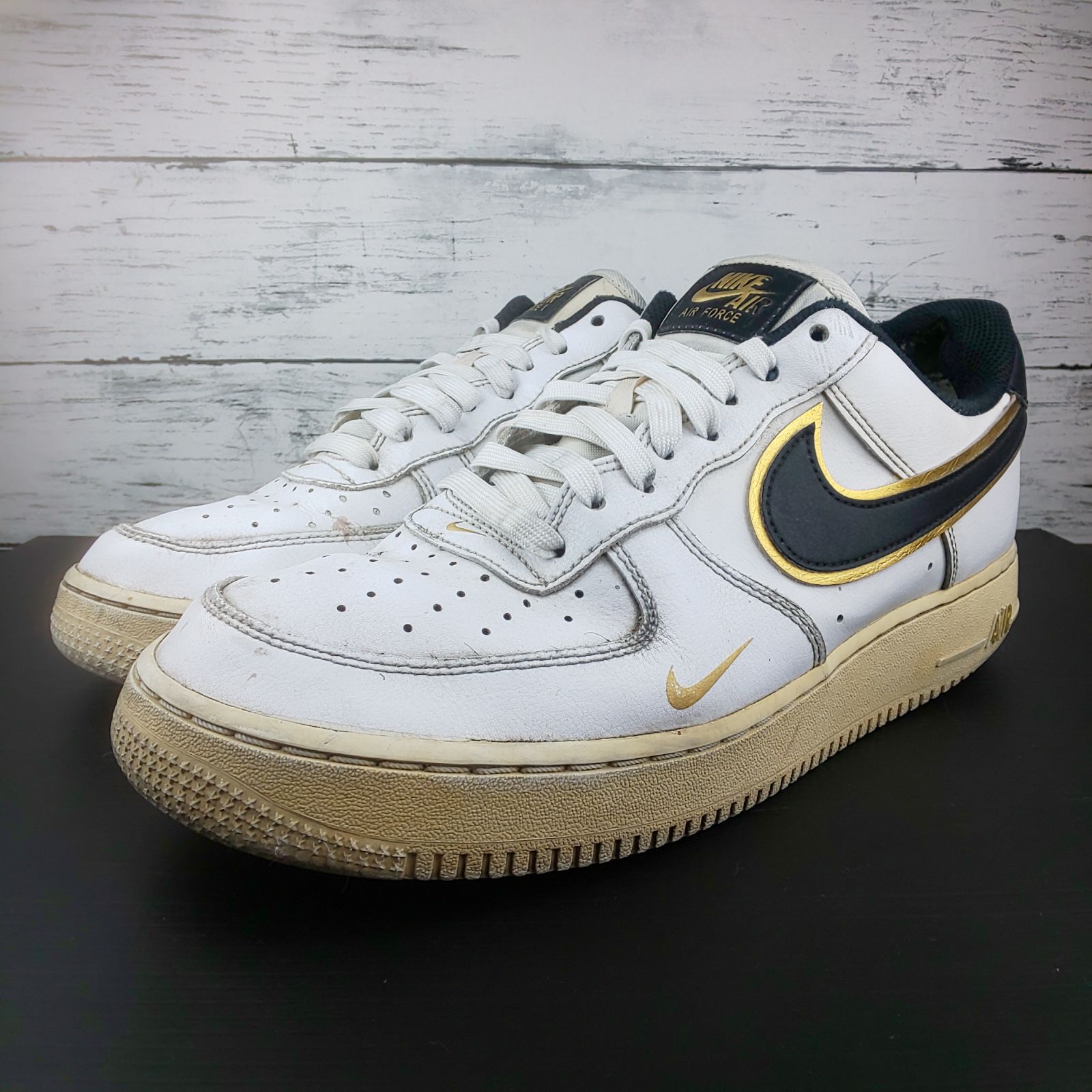 か*こ様 AIR FORCE 1 LV8ダブル　スウォッシュ エアフォース 1 NIKE Air Force 1 '07 LV8 Double Swooshes ナイキ エアフォース1 '07