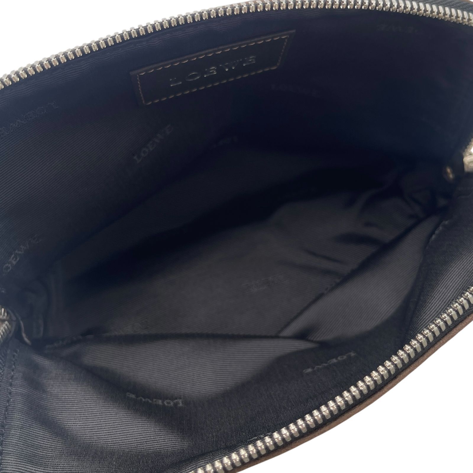 LOEWE ロエベ レザーポーチ アナグラム ナッパレザー ロゴ バッグ