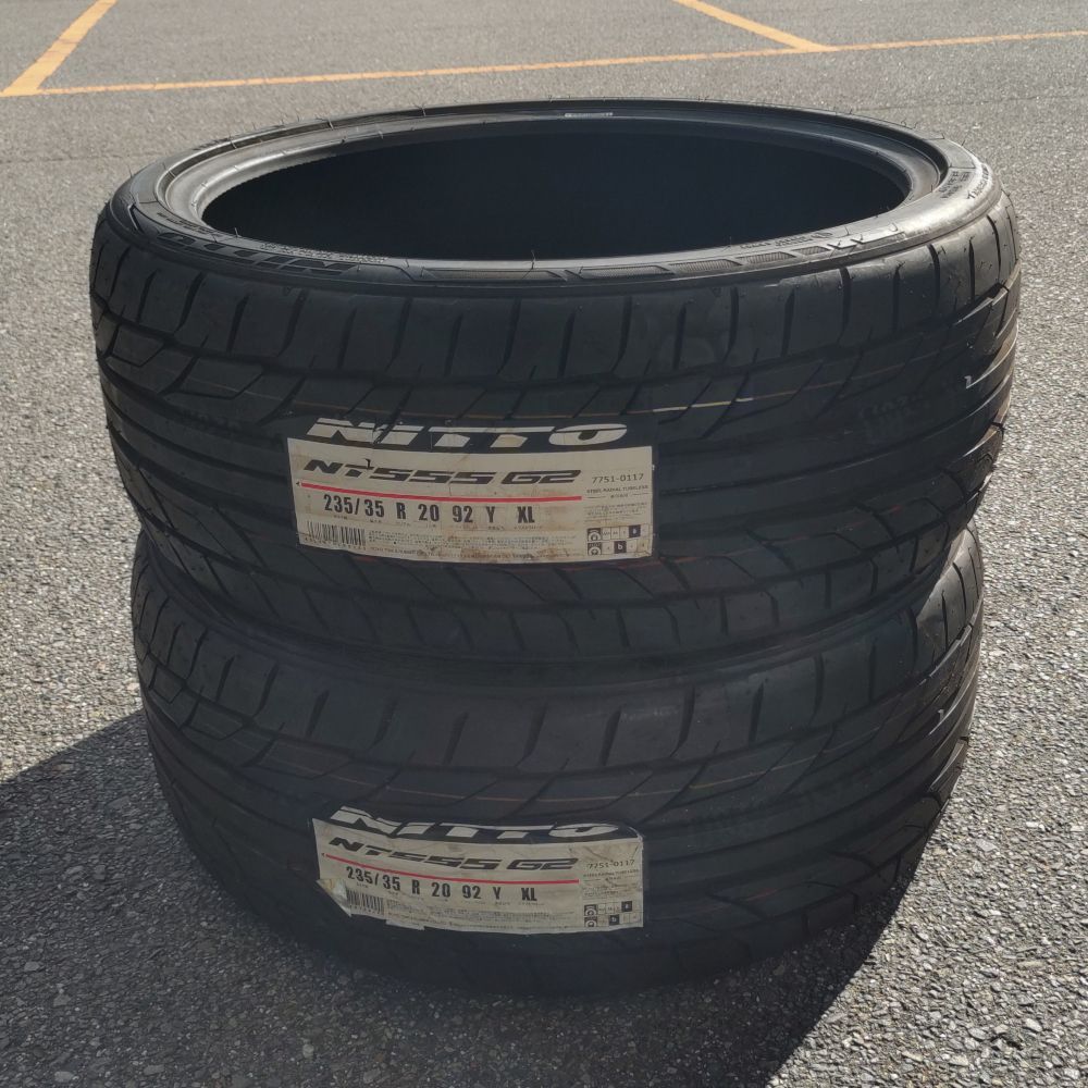 新品未使用倉庫保管品 サマータイヤ ニットー NT555 G2 235/35R20 92Y 2本セット