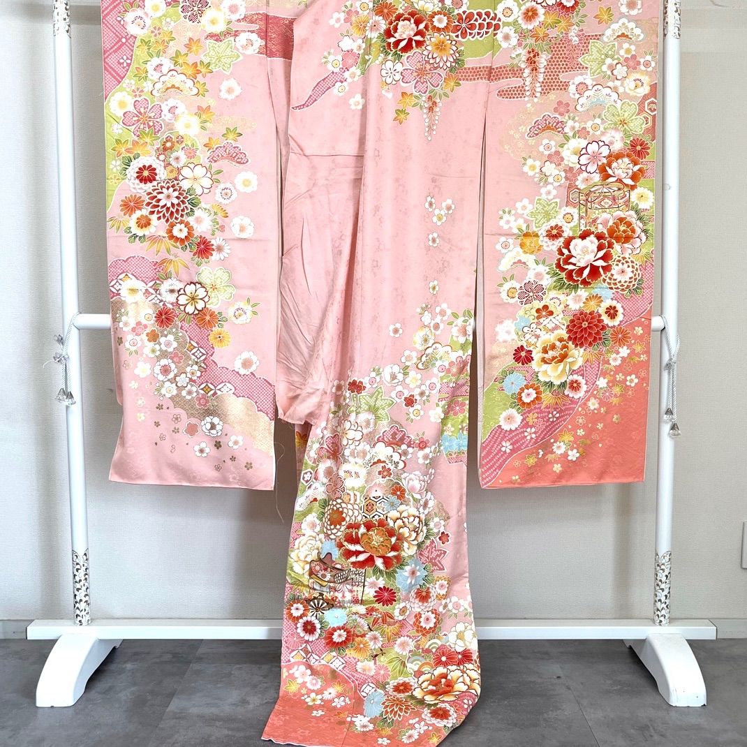 着物■豪華振袖　立波片輪車花文　金彩　正絹　逸品 新古品 逸品 金彩加工 正絹 振袖 K1423 - メルカリ