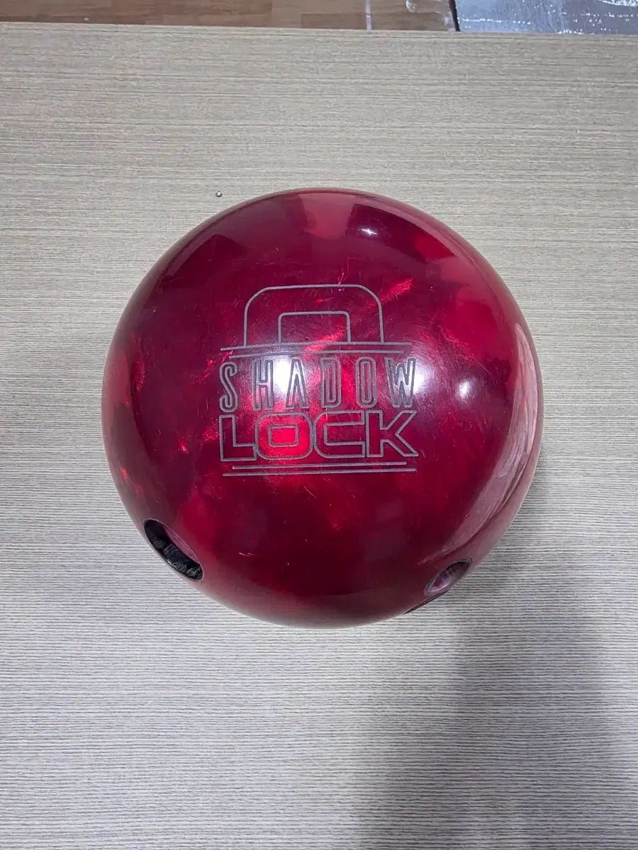 Shadow Lock™ Red ボウリングボール 15ポンド カテゴリー 【公式通販】