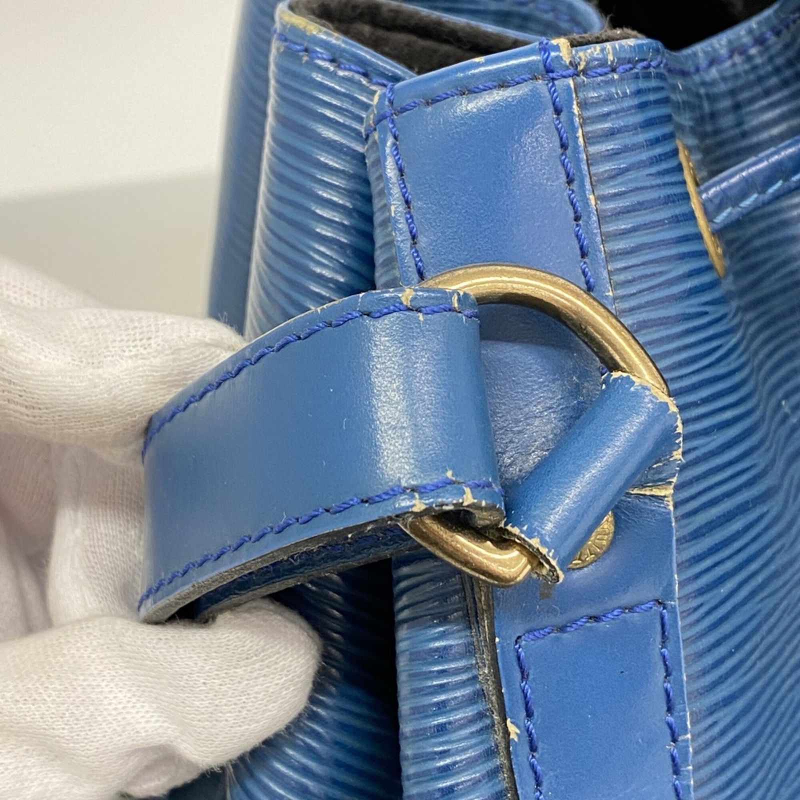 ルイ・ヴィトン(Louis Vuitton) ルイ・ヴィトン ショルダーバッグ エピ 