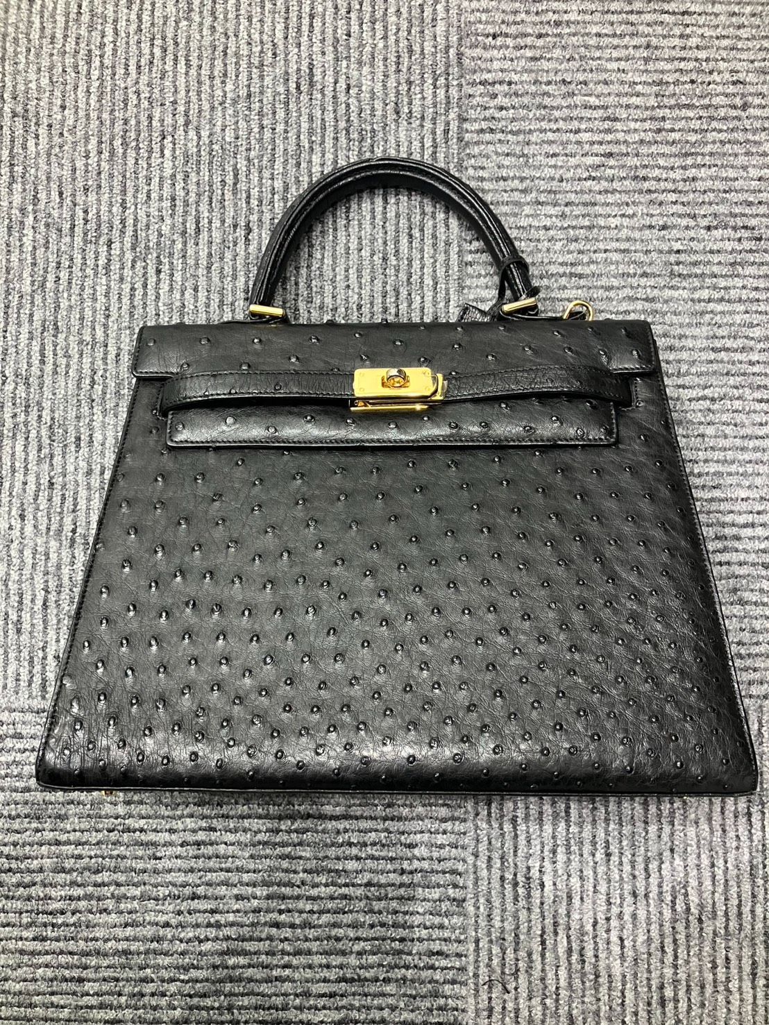 GENUINE OSTRICH オーストリッチ ハンドバッグ ブラック ゴールド金具 