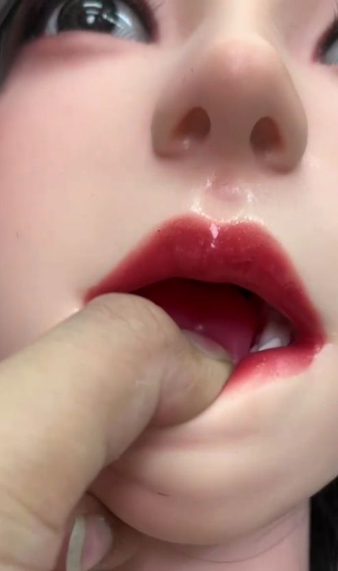 上品ソフトシリコン ヘッド 頭部単品 眼球選べる リアルガール頭 髪と眉毛、まつ毛も植毛 リアル口腔 舌歯 M16 等身大ドール用頭 撮影 鑑賞用 水洗い可能 マネキンパーツ リアルドール 上品ソフトシリコン ヘッド 頭部単品 眼球選べる リアルガール頭 髪と眉毛、まつ毛も植毛 リアル口腔 舌歯 M16 等身大ドール用頭 撮影 鑑賞用 水洗い可能 マネキンパーツ リアルドール