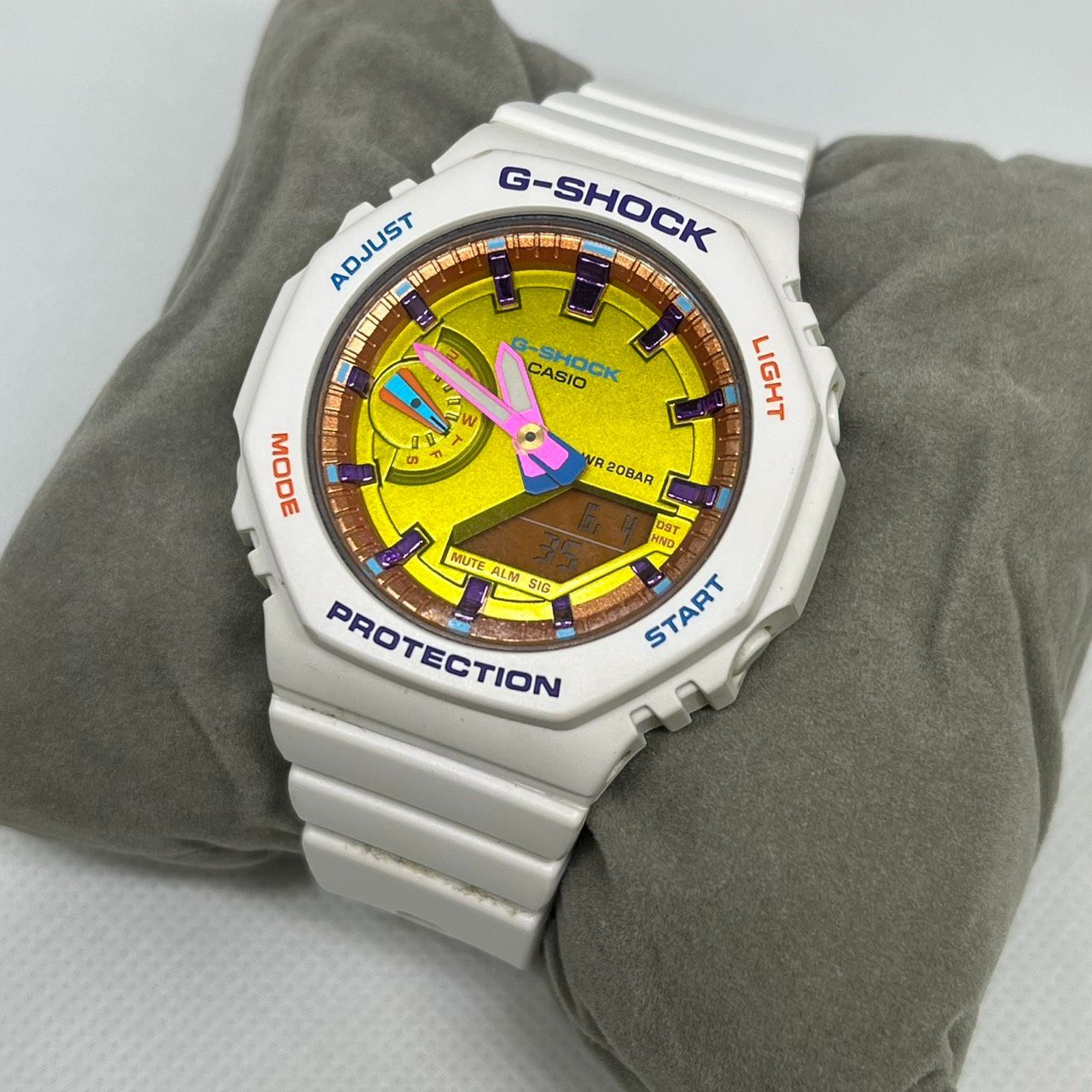 【CASIO G-SHOCK】カシオ　ジーショック　時計　GWA-S2100B　ホワイト　稼働品