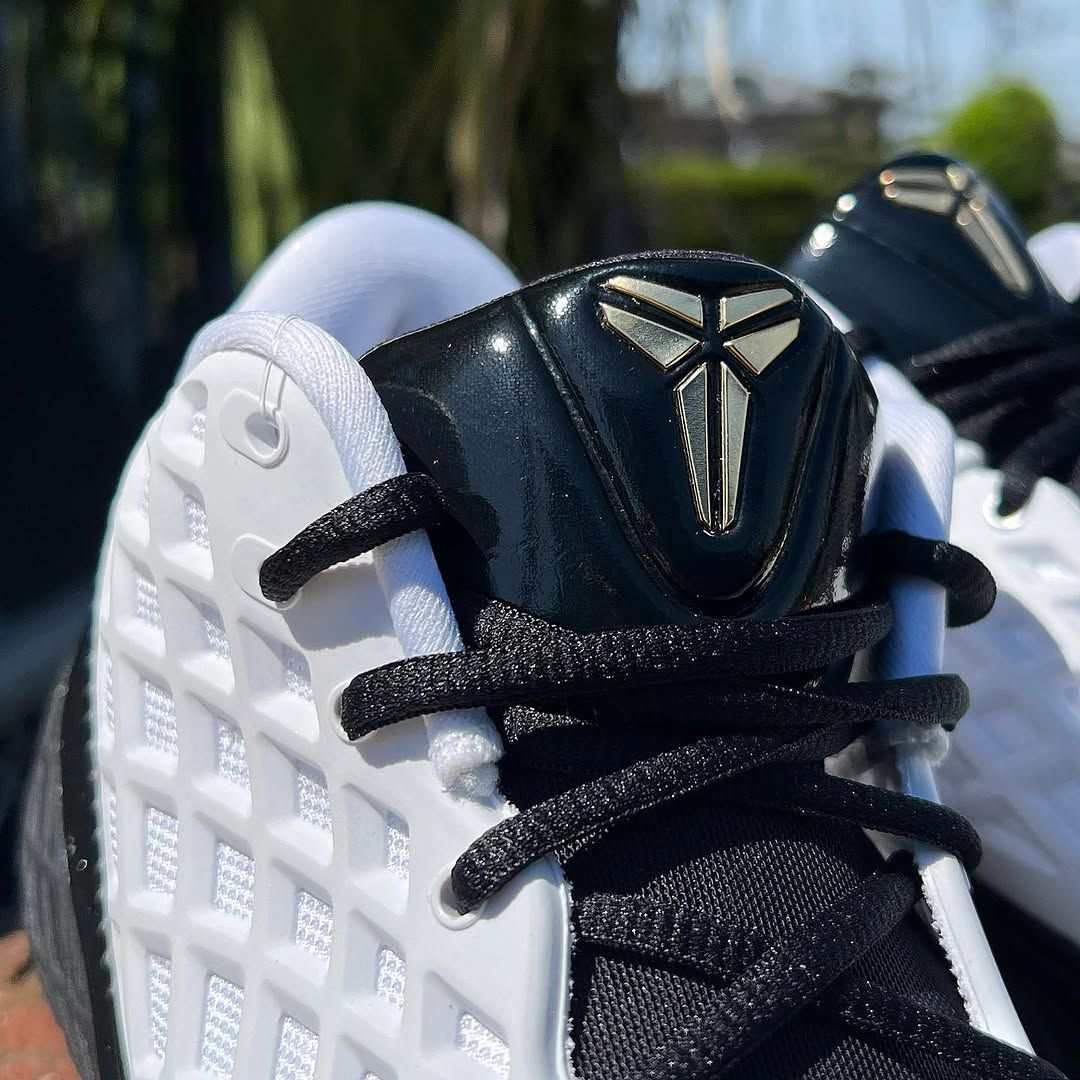 NIKE KOBE 3 LOW PROTRO 'MAMBACITA' ナイキ コービー 3 ローカット