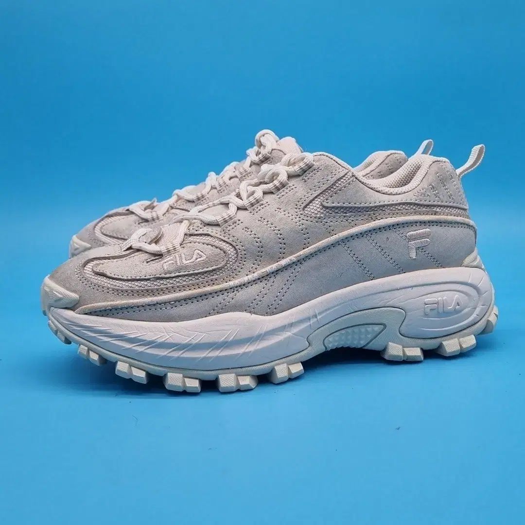 ff FILA フィラ フォーホイール 1998 レディーススニーカー 24センチ 