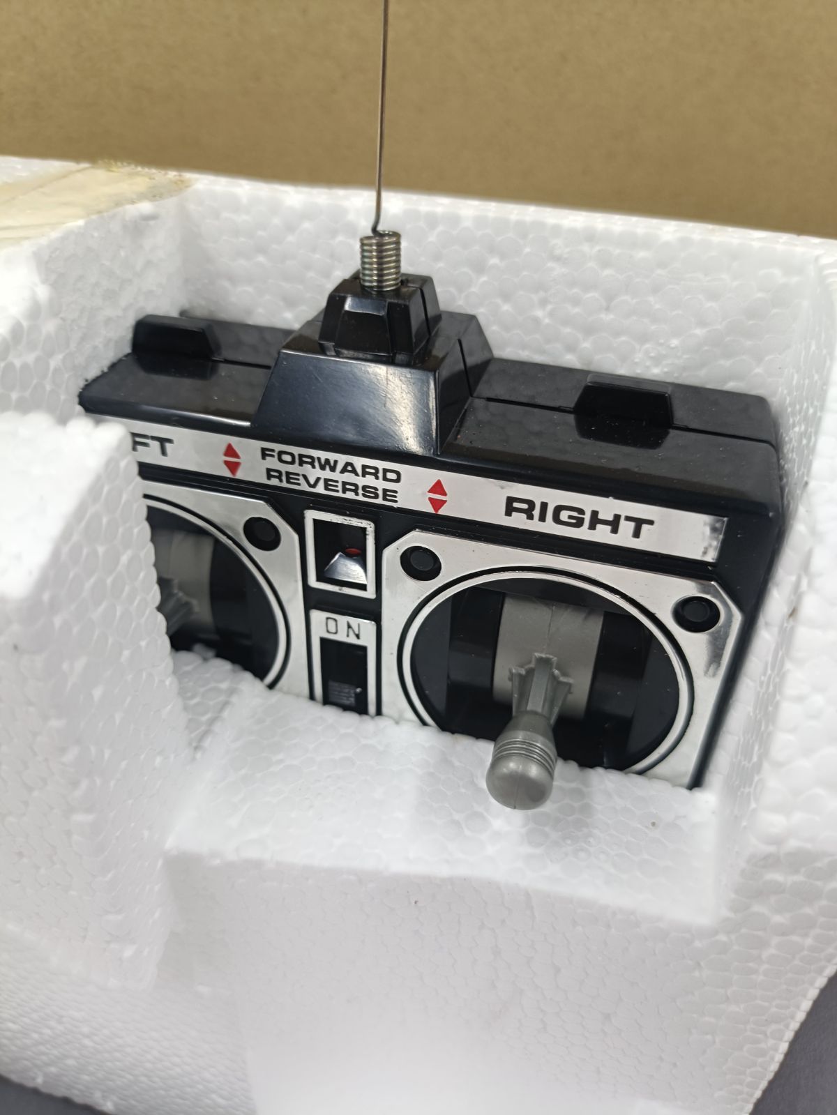 タイヨーラジコン】R/C6.0V ジェットターボリバウンド4×4