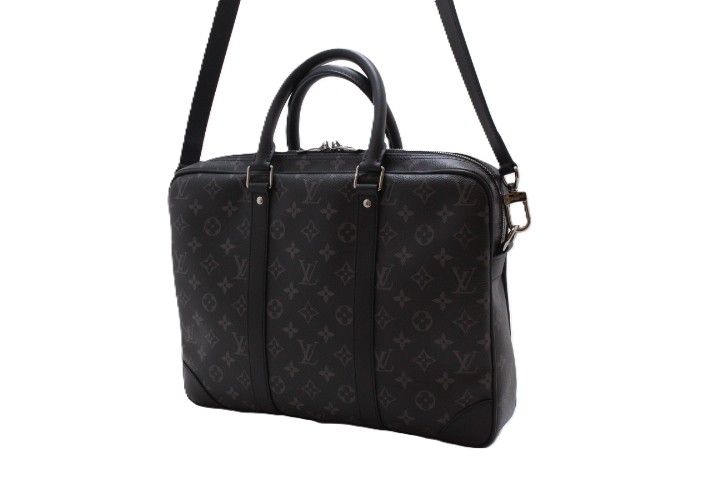 LOUIS VUITTON ルイ・ヴィトン ポルト ドキュマン・ヴォワヤージュ